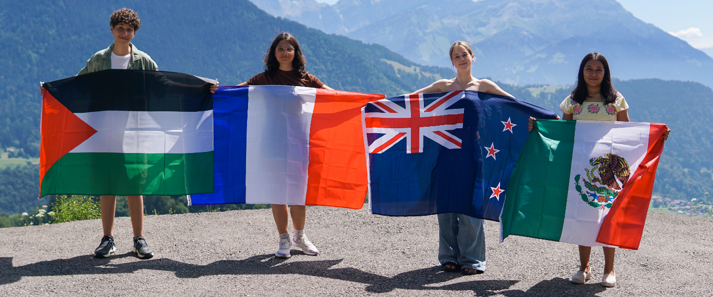 Stipend til private videregående skoler for internasjonale studenter |  ASSIST Scholars, image size:1440x600